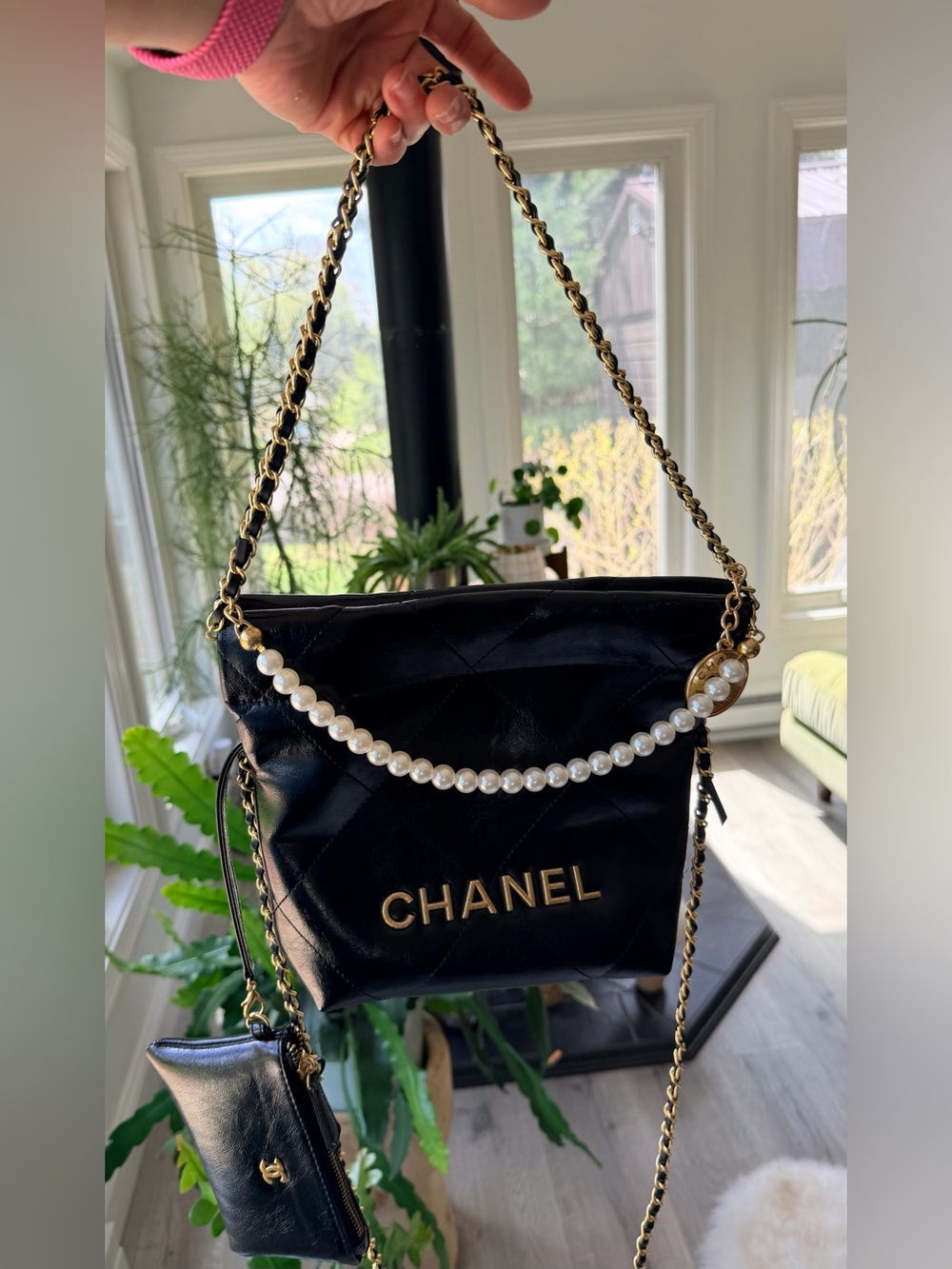 **PRICE FIRM** Chanel MAKEUP Dual Carry ‘Coin Bag’ w Gold Hardware & Coin Purse